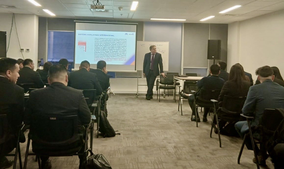 UAF CONTRIBUYE A LA FORMACIÓN DE EQUIPOS INVESTIGATIVOS EN CURSO SOBRE LAVADO DE ACTIVOS