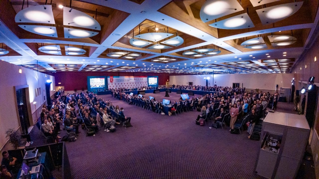 GAFI AGREGA A KUWAIT Y PAPÚA NUEVA GUINEA A SU "LISTA GRIS" DE JURISDICCIONES BAJO MAYOR SEGUIMIENTO