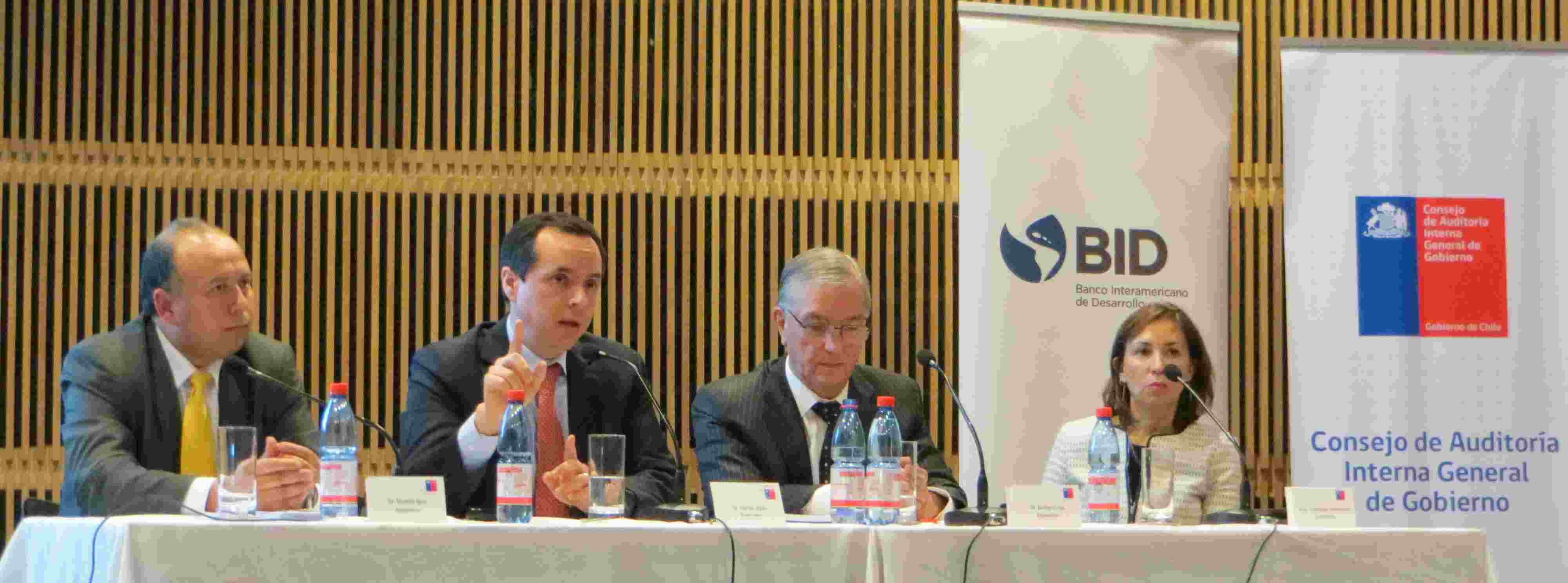 DIRECTOR UAF PARTICIPA EN SEMINARIO SOBRE DESAFÍOS Y OPORTUNIDADES DE LA AUDITORÍA INTERNA DE GOBIERNO