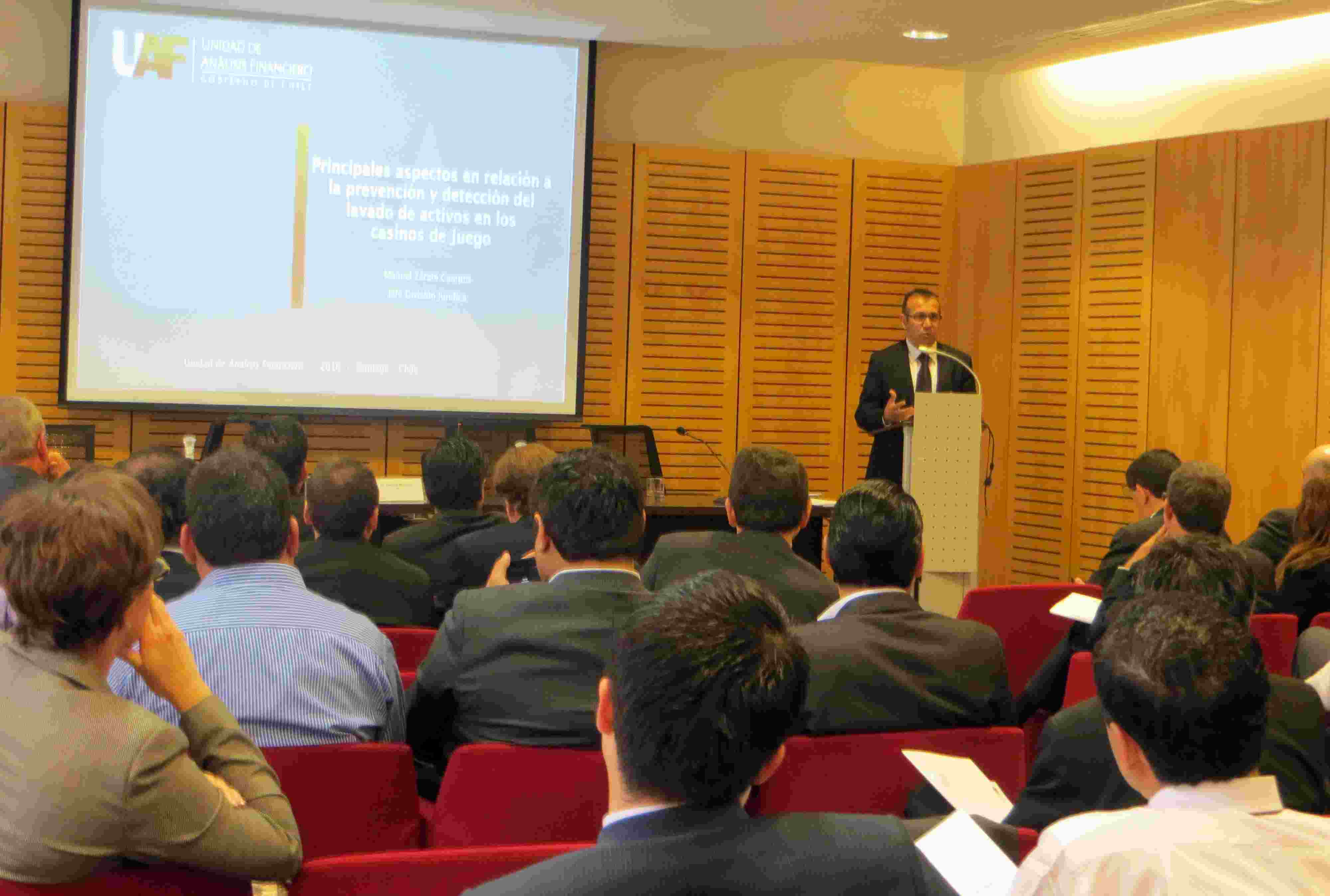 UAF EXPONE EN SEMINARIO SOBRE REGULACIÓN DEL LAVADO DE ACTIVOS PARA LA INDUSTRIA DE CASINOS DE JUEGO