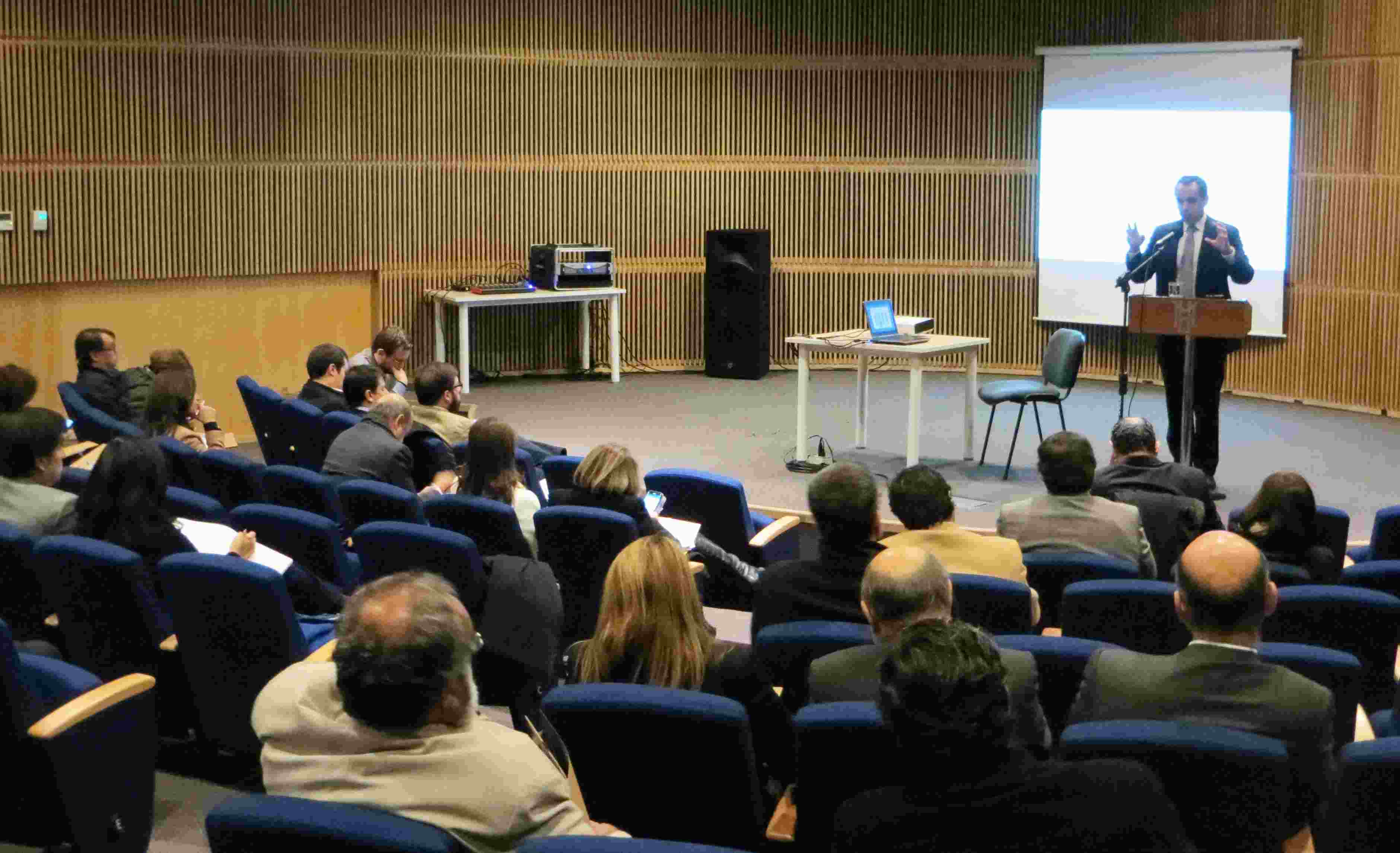 DIRECTOR UAF EXPONE EN JORNADA PARA JEFES DE SERVICIOS SOBRE PROBIDAD Y TRANSPARENCIA EN EL SECTOR PÚBLICO