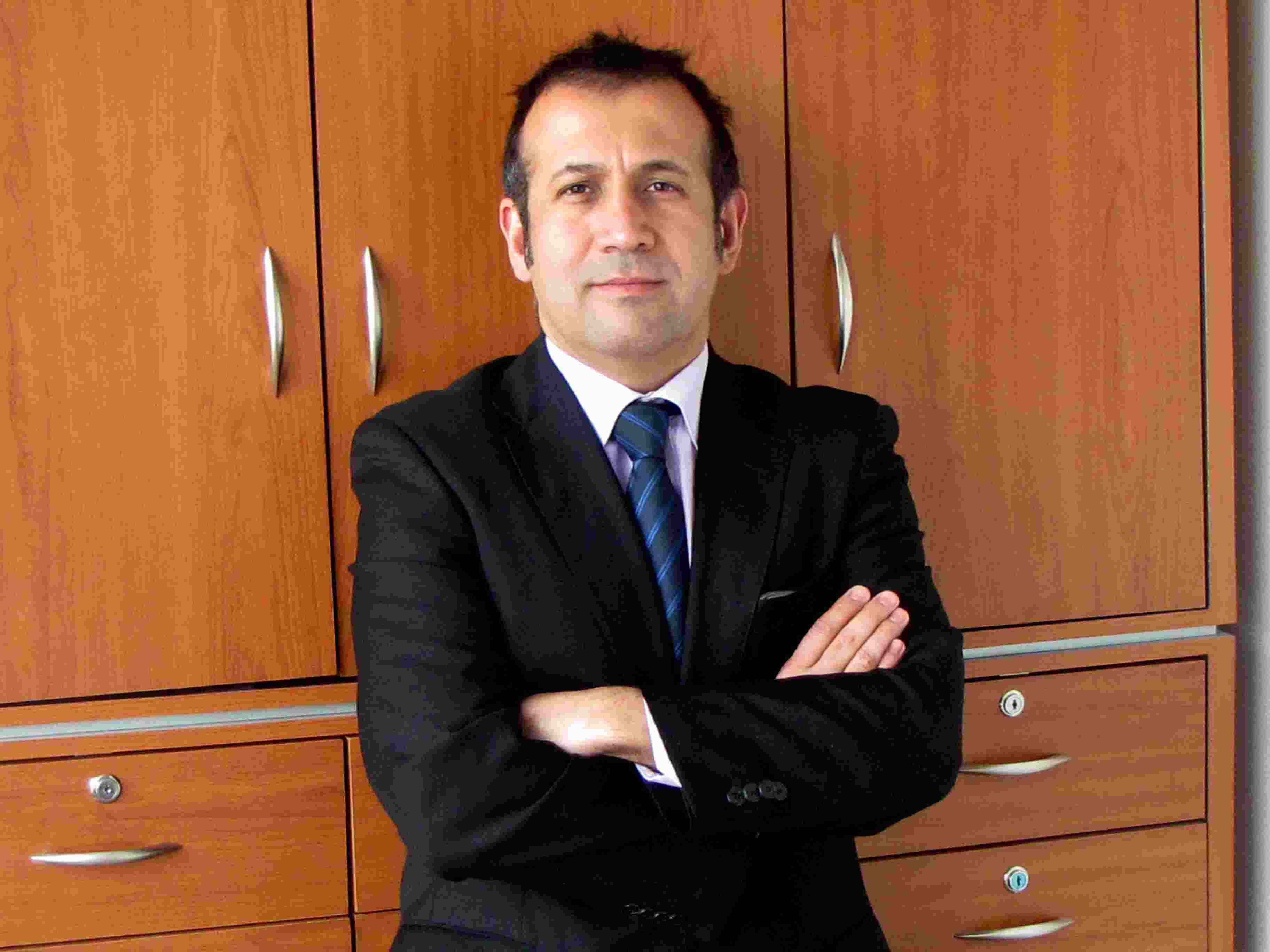 RENUNCIA DEL JEFE DE LA DIVISIÓN JURÍDICA UAF