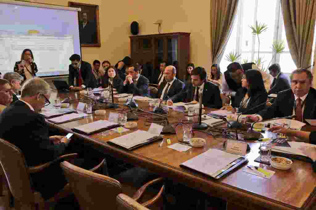 DIRECTOR UAF PARTICIPA EN COMISIÓN DEL SENADO QUE ANALIZA PROYECTO SOBRE MÁQUINAS DE JUEGO FUERA DEL ÁMBITO DE LEY DE CASINOS