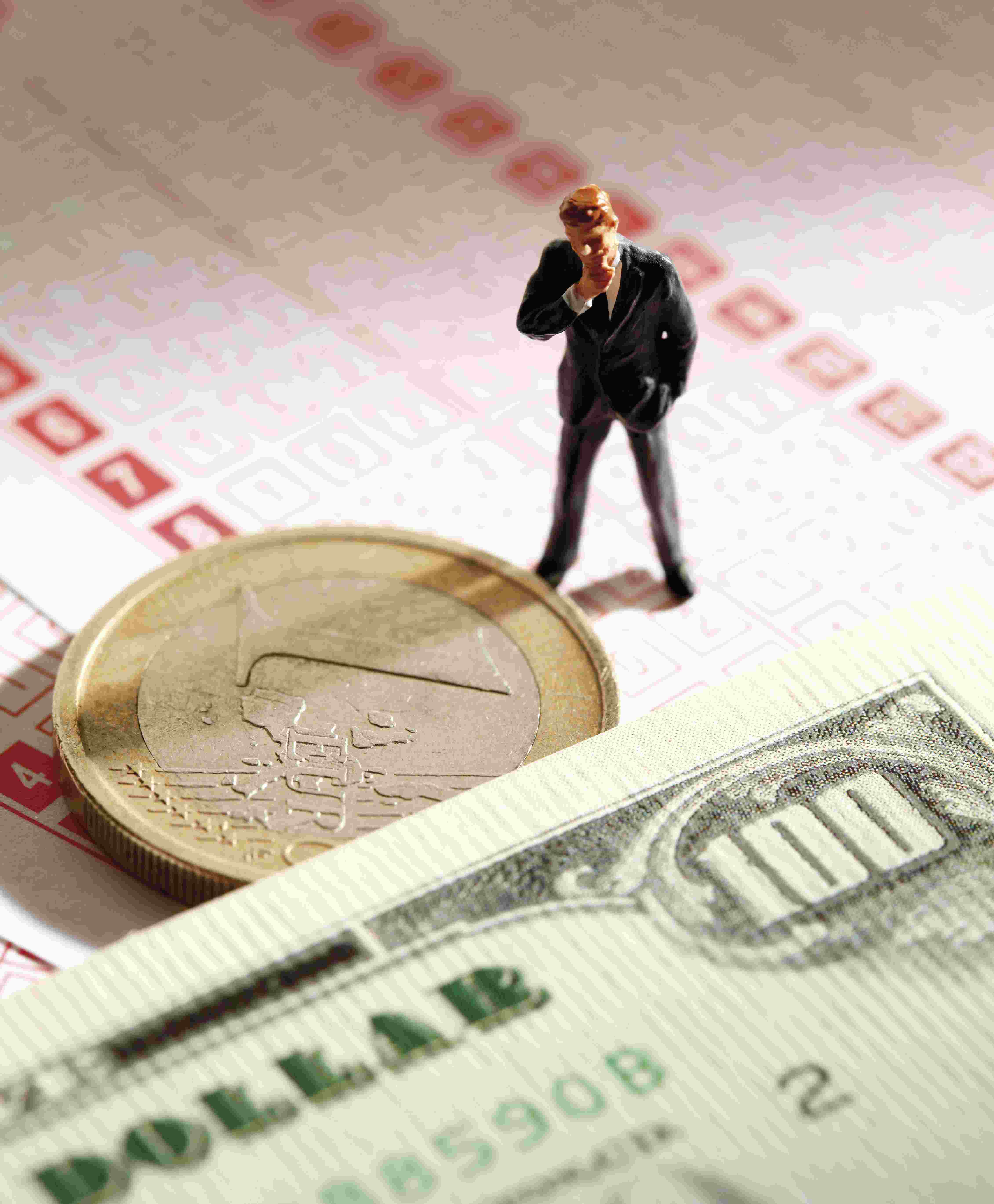 USUARIOS DE ZONAS FRANCAS, CORREDORES DE PROPIEDADES, NOTARIOS Y EMPRESAS DEDICADAS A LA GESTIÓN INMOBILIARIA CONCENTRARON EL 55% DE LAS MULTAS UAF
