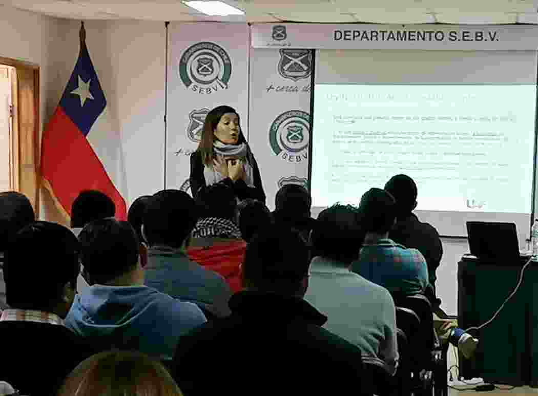 UAF EXPONE PILARES DEL SISTEMA NACIONAL ALA/CFT A FUNCIONARIOS DEL SEBV DE CARABINEROS DE CHILE