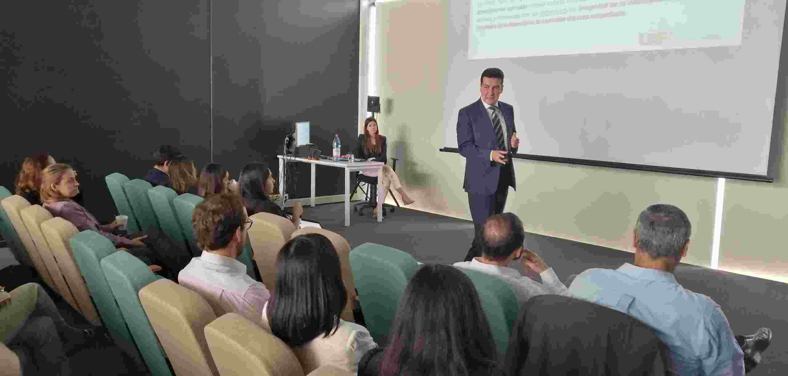 UAF ENTREGA DIRECTRICES PARA ELEVAR CALIDAD DE LOS ROS DE LAS COMPAÑÍAS DE SEGUROS 