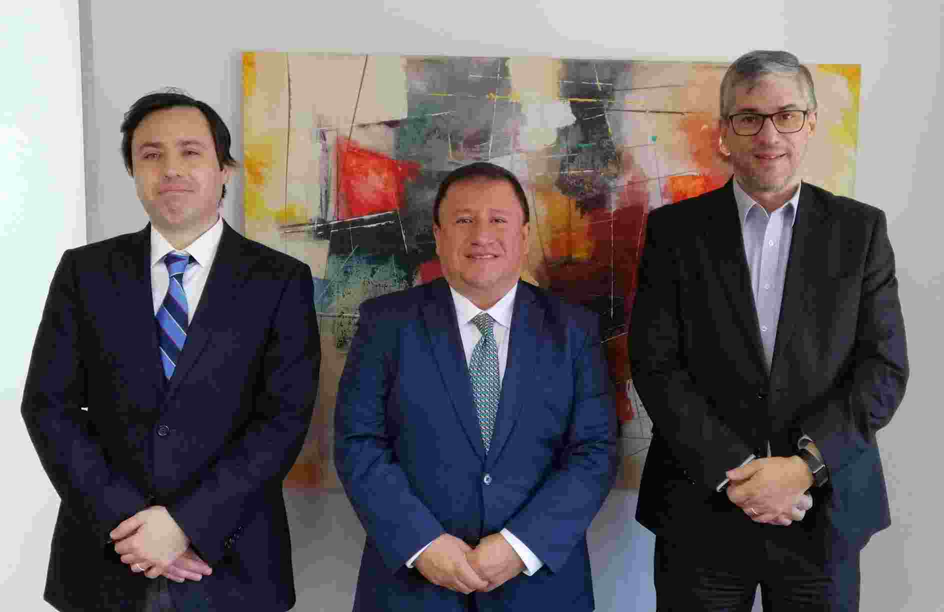 DIRECTOR UAF RECIBE A JEFE (A.I.) DEL ÁREA DE PREVENCIÓN DEL DELITO Y FORTALECIMIENTO DE LA JUSTICIA DE LA UNODC REGIONAL