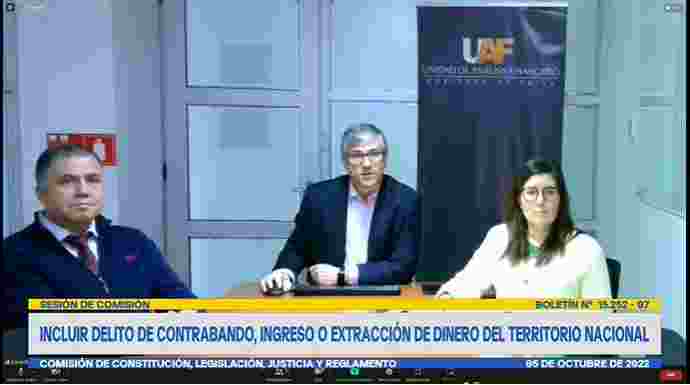 UAF ASISTE A COMISIÓN DEL SENADO QUE ESTUDIA INCORPORAR EN EL DELITO DE CONTRABANDO EL INGRESO O EXTRACCIÓN DE DINERO DEL TERRITORIO NACIONAL