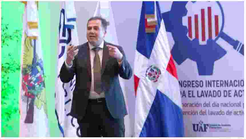JEFE DIVISIÓN JURÍDICA UAF EXPONE EN V CONGRESO INTERNACIONAL CONTRA EL LAVADO DE ACTIVOS 