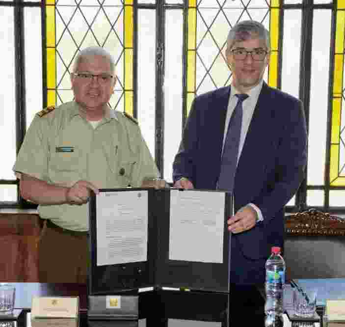 UAF Y CARABINEROS DE CHILE FIRMAN CONVENIO DE COLABORACIÓN QUE PERMITIRÁ ESTRECHAR LAZOS E INTERCAMBIAR INFORMACIÓN 