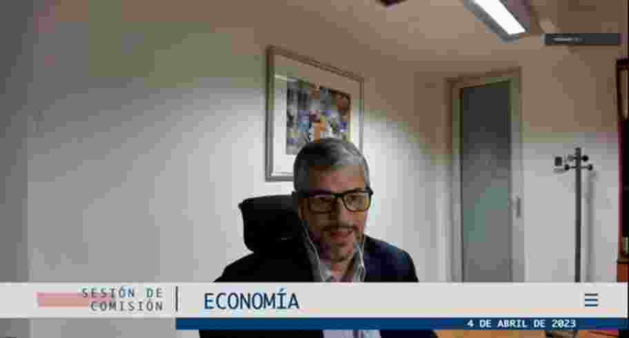 DIRECTOR UAF EXPONE SOBRE PROYECTO QUE REGULA EL DESARROLLO DE PLATAFORMAS DE APUESTAS EN LÍNEA
