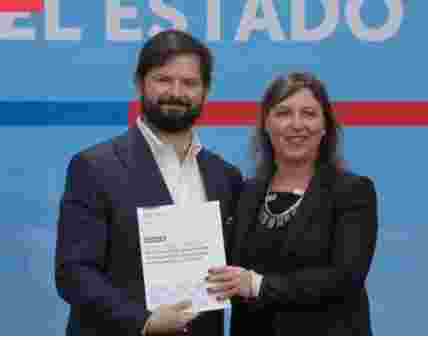 DIRECTOR UAF ASISTE A ENTREGA DEL INFORME DE COMISIÓN MINISTERIAL PARA LA REGULACIÓN DE LA RELACIÓN ENTRE LAS IPSFL Y EL ESTADO