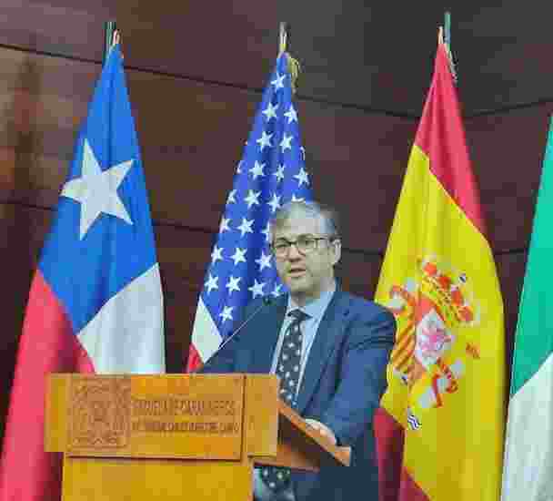 DIRECTOR UAF EXPONE EN PRIMER SEMINARIO DE LA CONTRALORÍA GENERAL DE CARABINEROS