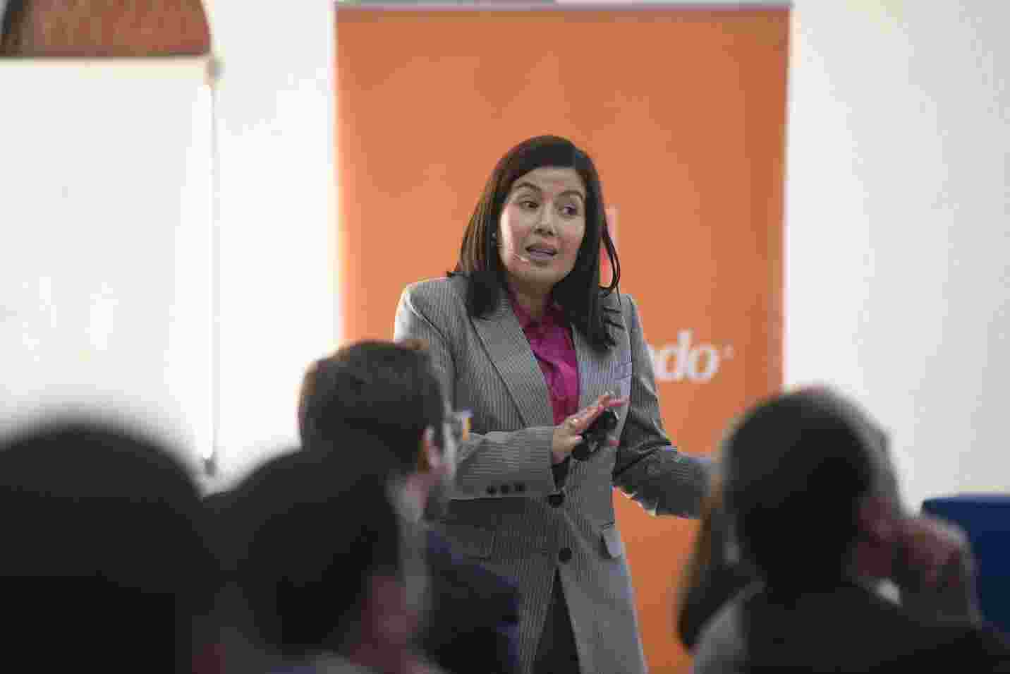 JEFA UAF PARTICIPÓ EN CONFERENCIA BANCOESTADO SOBRE RIESGOS Y DESAFÍOS EN LA BANCA DEL FUTURO