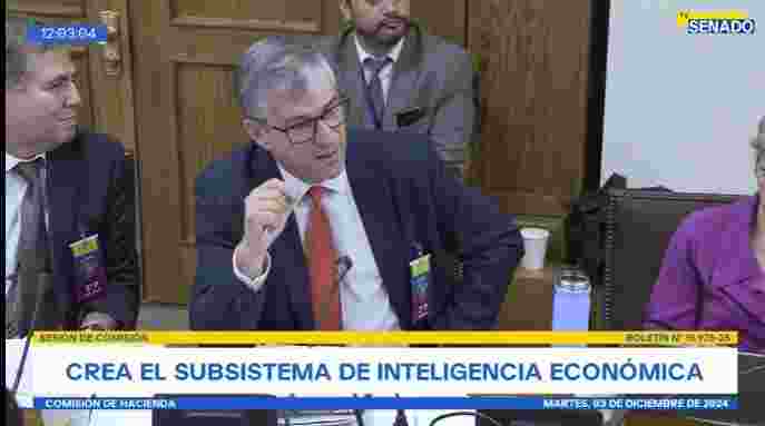 DIRECTOR PARTICIPA EN COMISIÓN DE HACIENDA DEL SENADO QUE ANALIZA PROYECTO QUE CREA UN SUBSISTEMA DE INTELIGENCIA ECONÓMICA